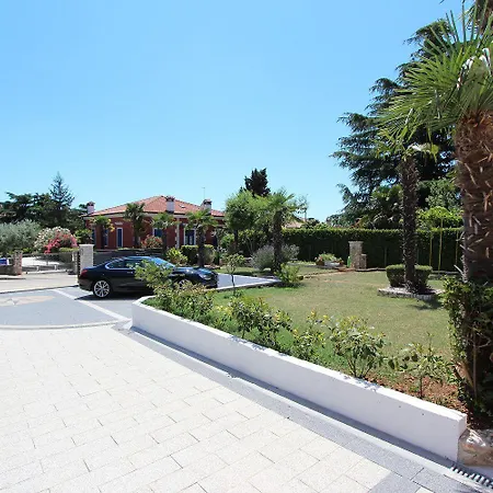 Lauschiges Studio-apartment Nur 5 Gehminuten Zum Zentrum Von - Mit Privatparkplatz * Rovinj