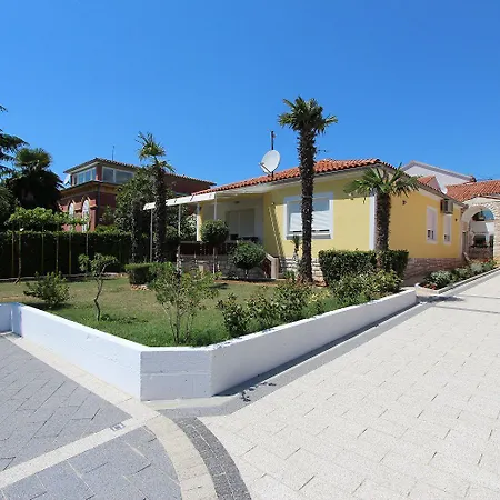 Lauschiges Studio-apartment Nur 5 Gehminuten Zum Zentrum Von - Mit Privatparkplatz Rovinj